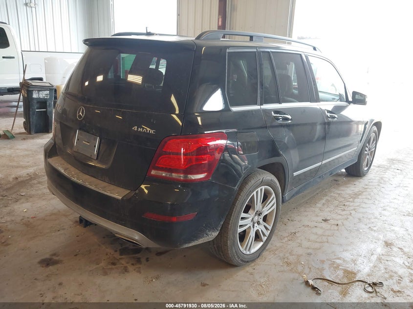 2013 Mercedes-benz Glk-klasse VIN WDCGG8JB1DF985463 IAAI salvage auction — NORMAL WEAR, Clear (Michigan), sold $75 on 2026-08-18 (photo 4)