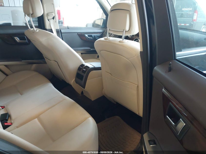 2013 Mercedes-benz Glk-klasse VIN WDCGG8JB1DF985463 IAAI salvage auction — NORMAL WEAR, Clear (Michigan), sold $75 on 2026-08-18 (photo 8)