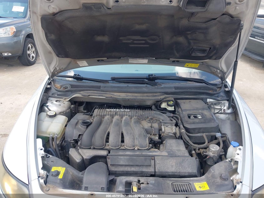 2004 Volvo S40 VIN YV1MS382942008878 IAAI salvage auction — NORMAL WEAR, Clear (Missouri), sold $275 on 2026-08-11 (photo 8)