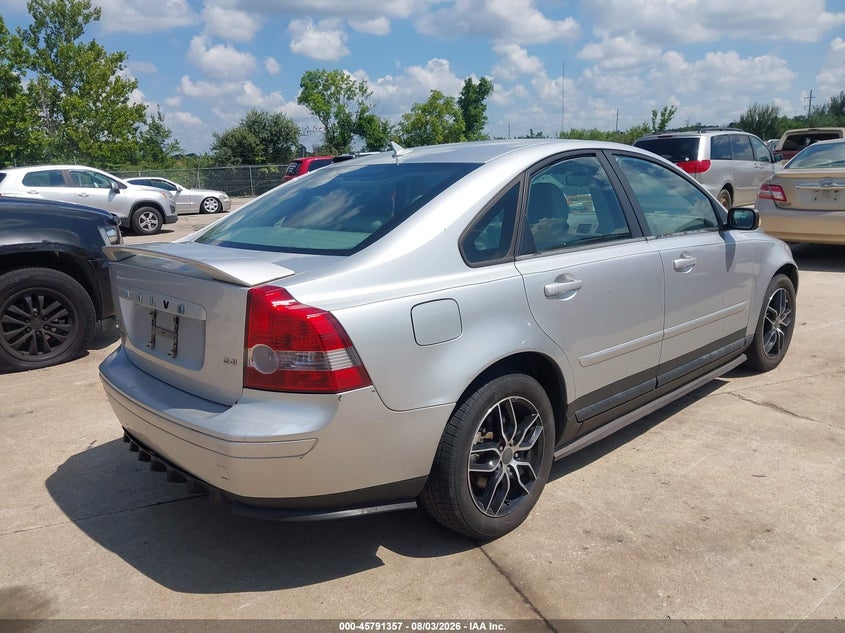 2004 Volvo S40 VIN YV1MS382942008878 IAAI salvage auction — NORMAL WEAR, Clear (Missouri), sold $275 on 2026-08-11 (photo 4)