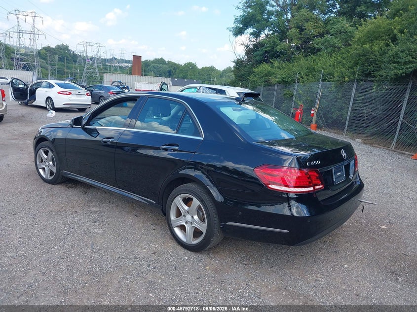 2014 Mercedes-benz E-klasse VIN WDDHF5KBXEA850710 IAAI salvage auction — RIGHT FRONT, Wait Title, sold $1,900 on 2026-08-21 (photo 3)