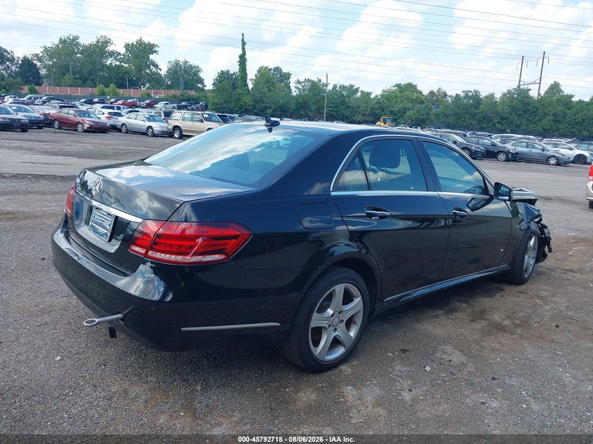 2014 Mercedes-benz E-klasse VIN WDDHF5KBXEA850710 IAAI salvage auction — RIGHT FRONT, Wait Title, sold $1,900 on 2026-08-21 (photo 4)
