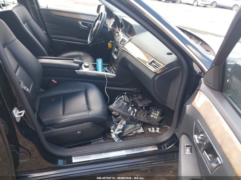 2014 Mercedes-benz E-klasse VIN WDDHF5KBXEA850710 IAAI salvage auction — RIGHT FRONT, Wait Title, sold $1,900 on 2026-08-21 (photo 5)
