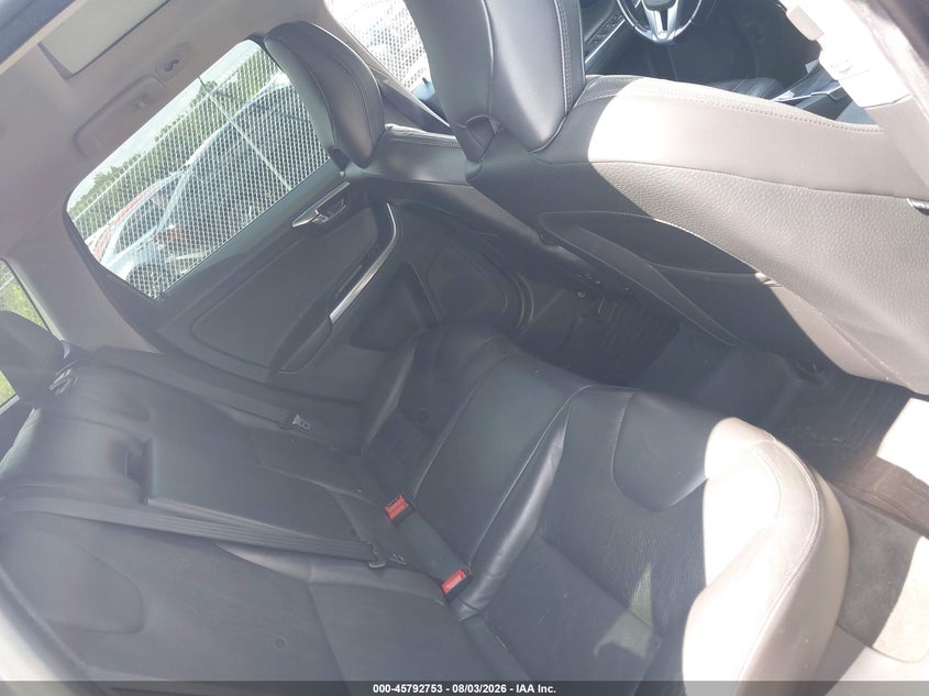 2014 Volvo Xc60 VIN YV4952DL9E2554008 IAAI salvage auction — NORMAL WEAR, Clear (South Carolina), sold $25 on 2026-08-11 (photo 8)