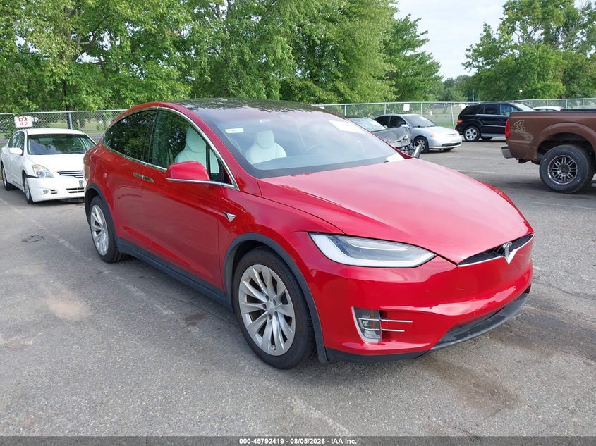 2017 Tesla Model x VIN 5YJXCBE22HF039259 IAAI salvage auction — WATER/FLOOD, Salvage Title, sold $7,600 on 2026-09-27 (photo 1)