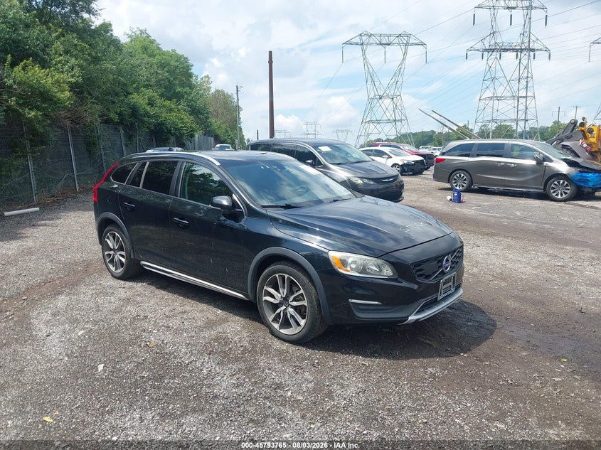 2016 Volvo V60 cross country VIN YV4612HK5G1003132 IAAI salvage auction — NORMAL WEAR, Clear (Pennsylvania), sold $975 on 2026-08-07 (photo 1)