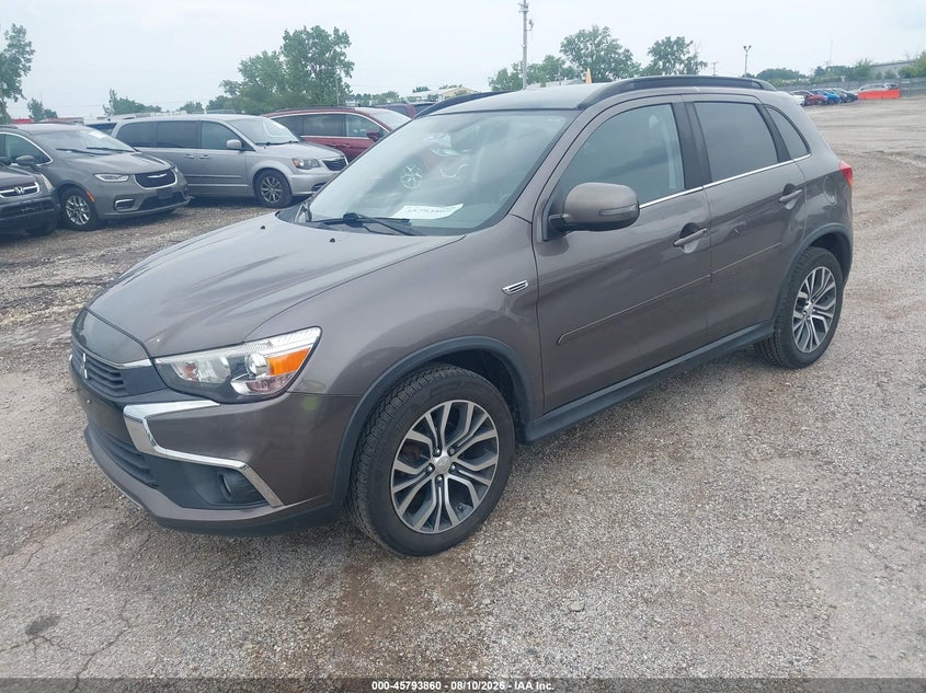 2017 Mitsubishi Outlander VIN JA4AR4AW0HZ028516 IAAI salvage auction — NORMAL WEAR, Salvage Title, sold $2,200 on 2026-08-19 (photo 2)