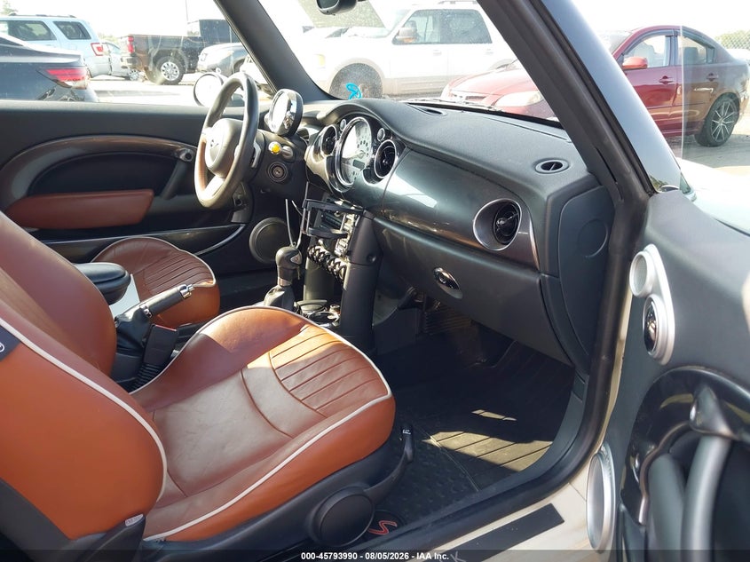2007 Mini Cooper VIN WMWRH33517TL95255 IAAI salvage auction — NORMAL WEAR, Clear (Tennessee), sold $3,300 on 2026-08-11 (photo 5)