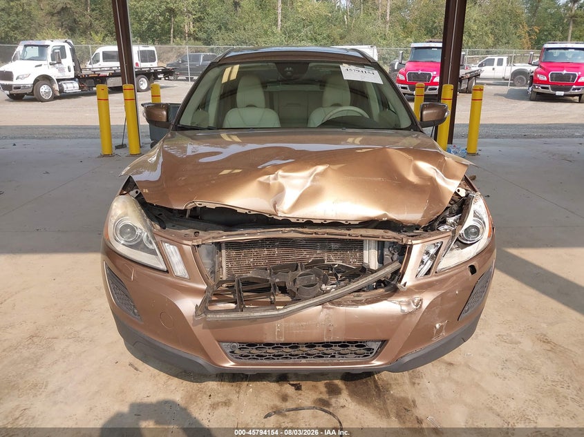 2013 Volvo Xc60 VIN YV4940DZ4D2416256 IAAI salvage auction — FRONT END, Wait Title, sold $25 on 2026-08-21 (photo 6)