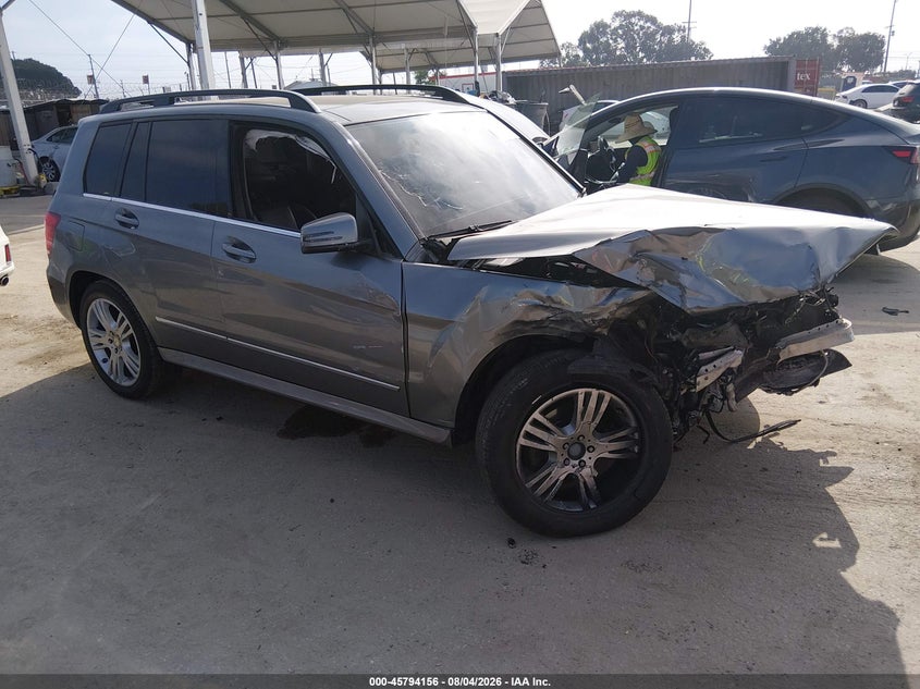 2013 Mercedes-benz Glk-klasse VIN WDCGG5HB5DF967603 IAAI salvage auction — RIGHT FRONT, Wait Title, sold $275 on 2026-08-20 (photo 1)