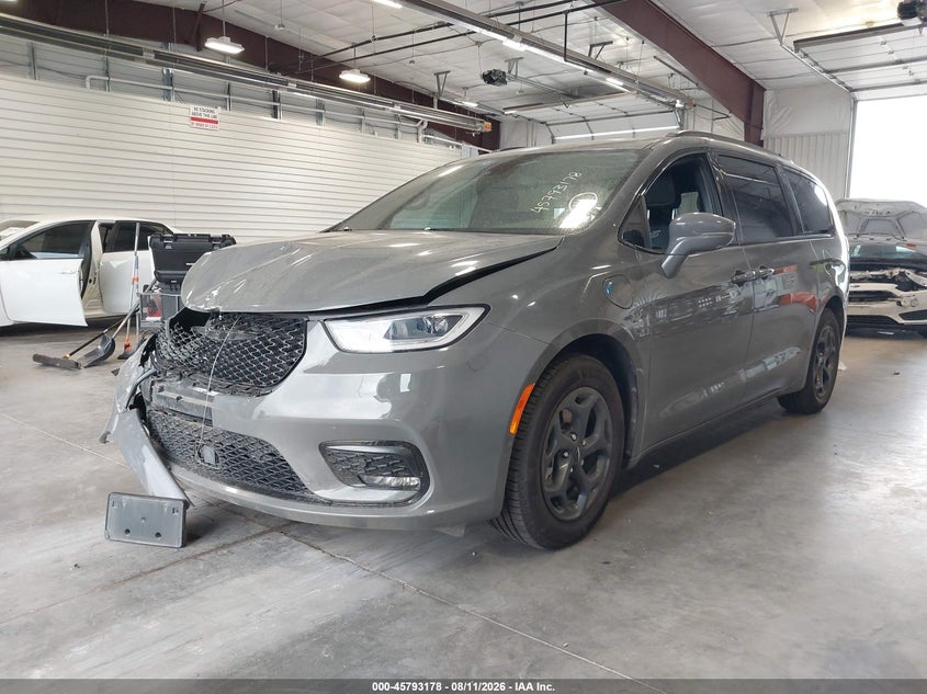 2021 Chrysler Pacifica VIN 2C4RC1L72MR536344 IAAI salvage auction — FRONT END, Wait Title, sold $9,500 on 2026-09-05 (photo 2)