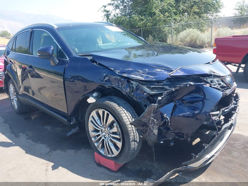 2022 Toyota Venza VIN JTEAAAAH5NJ118022 — IAAI salvage auction photo