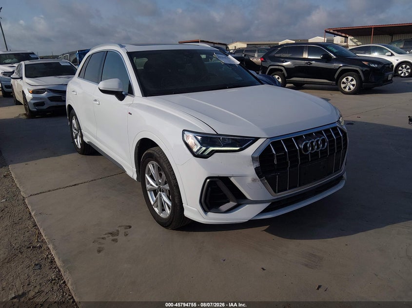 2024 Audi Q3 VIN WA1DECF39R1124176 IAAI salvage auction — UNKNOWN, Salvage Title, sold $16,500 on 2026-08-18 (photo 1)
