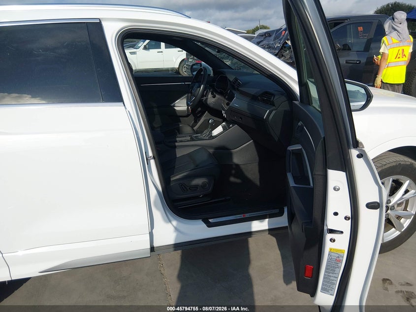 2024 Audi Q3 VIN WA1DECF39R1124176 IAAI salvage auction — UNKNOWN, Salvage Title, sold $16,500 on 2026-08-18 (photo 5)