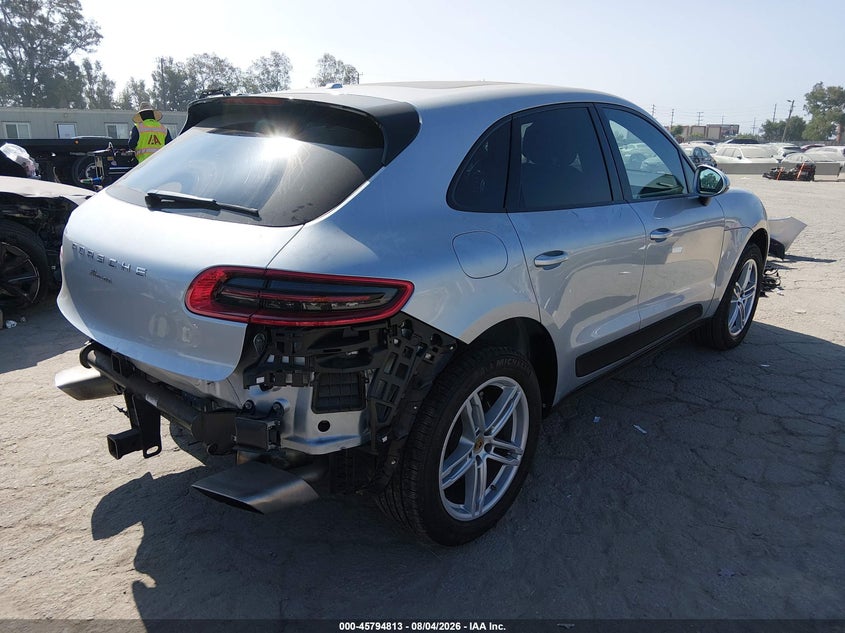 2018 Porsche Macan VIN WP1AA2A55JLB08006 IAAI salvage auction — REAR END, Salvage Title, sold $14,650 on 2026-09-09 (photo 4)
