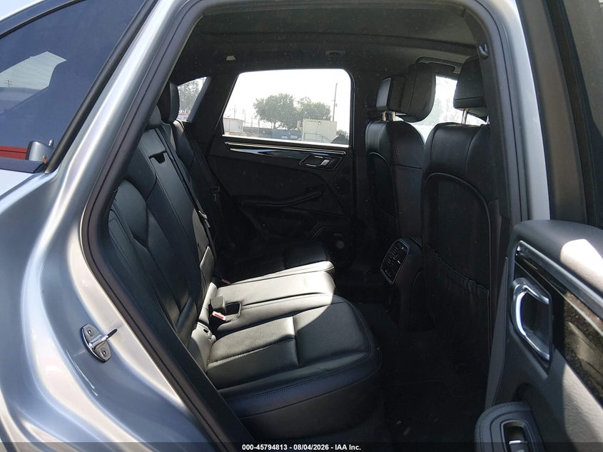 2018 Porsche Macan VIN WP1AA2A55JLB08006 IAAI salvage auction — REAR END, Salvage Title, sold $14,650 on 2026-09-09 (photo 8)