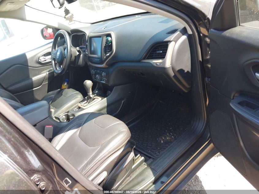 2016 Jeep Cherokee VIN 1C4PJMDS0GW333756 IAAI salvage auction — FRONT END, Clear (Massachusetts), sold $1,150 on 2026-08-20 (photo 5)