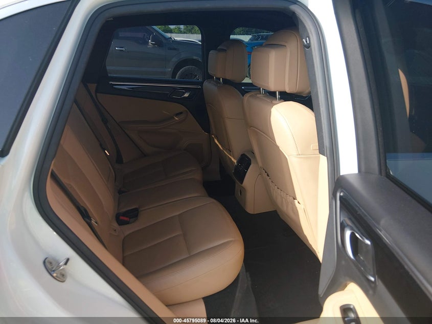 2017 Porsche Macan VIN WP1AB2A55HLB18266 IAAI salvage auction — FRONT END, Salvage Title, sold $25 on 2026-09-02 (photo 8)