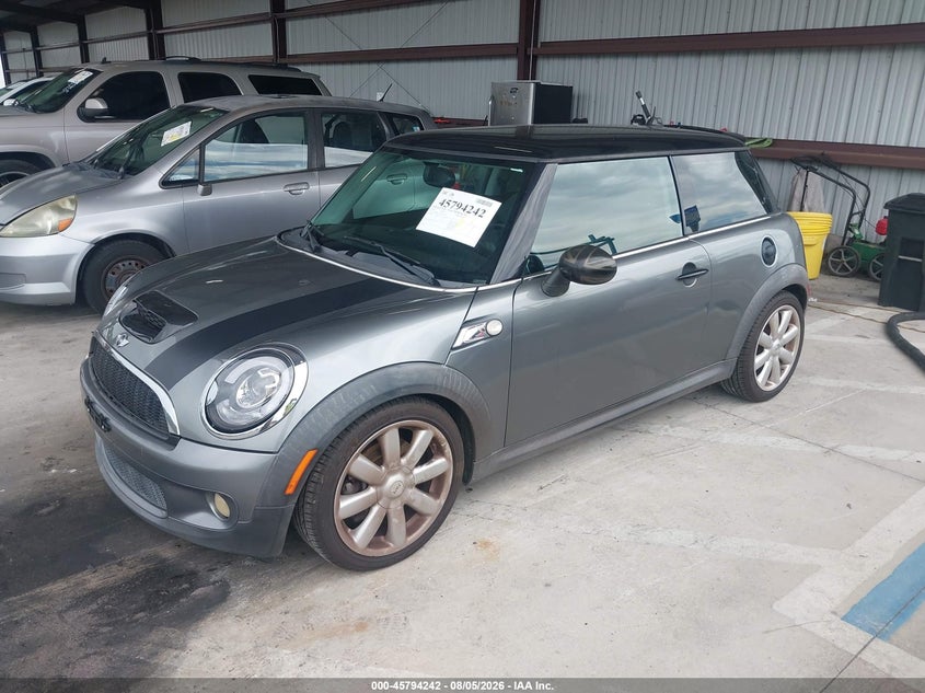 2007 Mini Cooper VIN WMWMF73547TV31479 IAAI salvage auction — NORMAL WEAR, Clear (Florida), sold $125 on 2026-08-11 (photo 2)