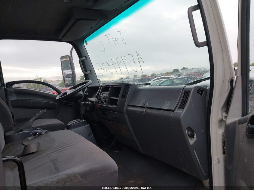 2014 Isuzu VIN 54DB4W1B1ES804413 IAAI salvage auction — RIGHT REAR, Salvage Title, sold $8,050 on 2026-09-11 (photo 5)