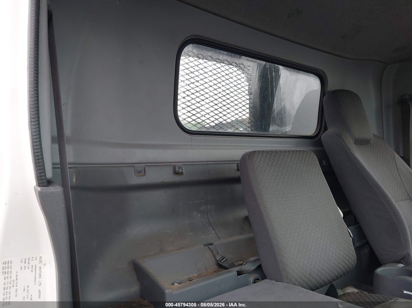 2014 Isuzu VIN 54DB4W1B1ES804413 IAAI salvage auction — RIGHT REAR, Salvage Title, sold $8,050 on 2026-09-11 (photo 8)