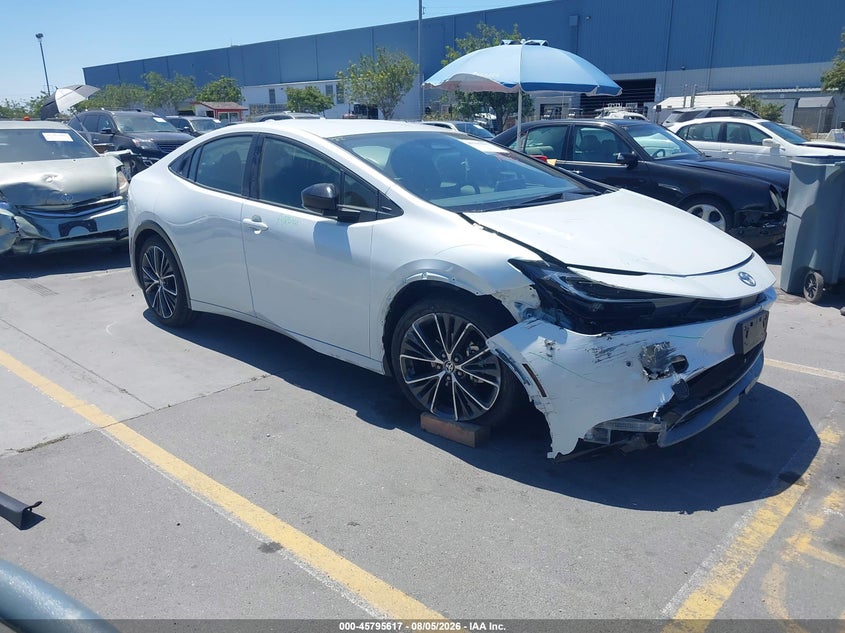 2024 Toyota Prius VIN JTDACAAU2R3015033 — IAAI salvage auction photo