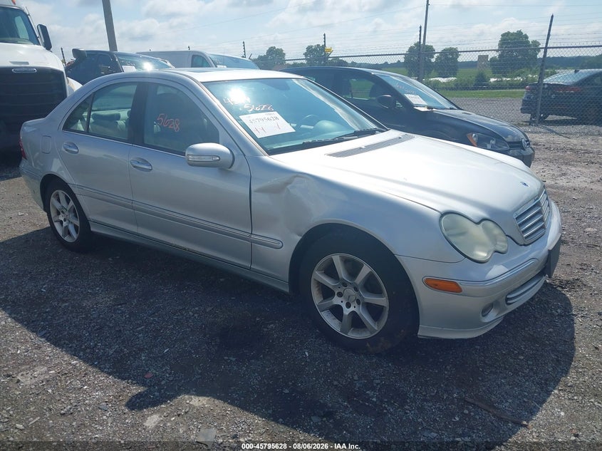 2007 Mercedes-benz C class VIN WDBRF92H37F878265 IAAI salvage auction — NORMAL WEAR, Clear (Pennsylvania), sold $475 on 2026-08-12 (photo 1)