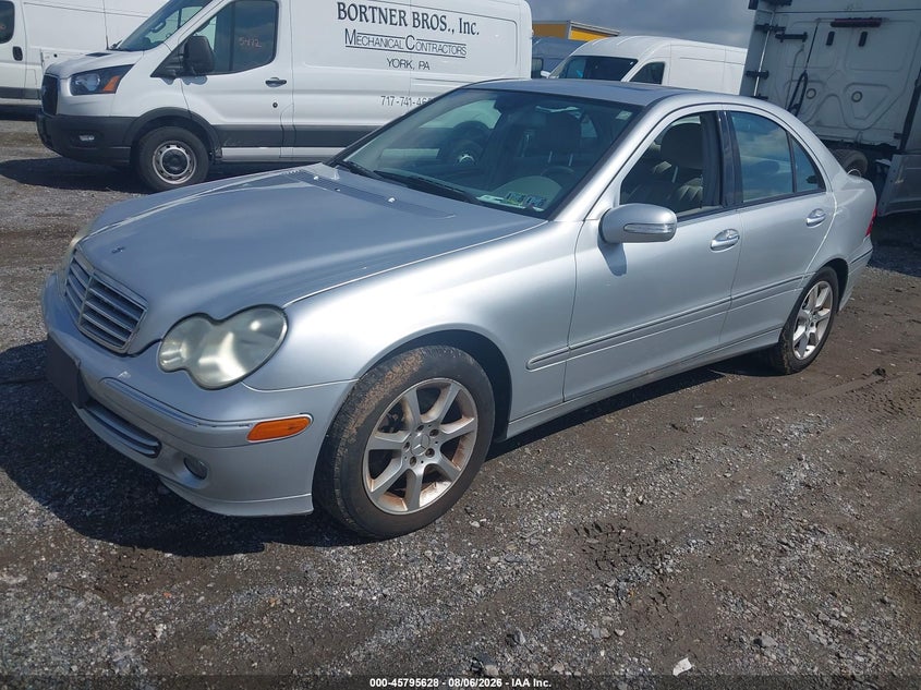 2007 Mercedes-benz C class VIN WDBRF92H37F878265 IAAI salvage auction — NORMAL WEAR, Clear (Pennsylvania), sold $475 on 2026-08-12 (photo 2)