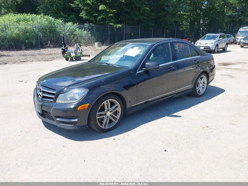 2014 Mercedes-benz C class VIN WDDGF8AB4EG245402 IAAI salvage auction — NORMAL WEAR, Original (Maine), sold $1,500 on 2026-08-11 (photo 2)