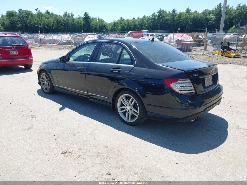 2014 Mercedes-benz C class VIN WDDGF8AB4EG245402 IAAI salvage auction — NORMAL WEAR, Original (Maine), sold $1,500 on 2026-08-11 (photo 3)
