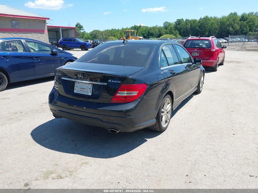 2014 Mercedes-benz C class VIN WDDGF8AB4EG245402 IAAI salvage auction — NORMAL WEAR, Original (Maine), sold $1,500 on 2026-08-11 (photo 4)