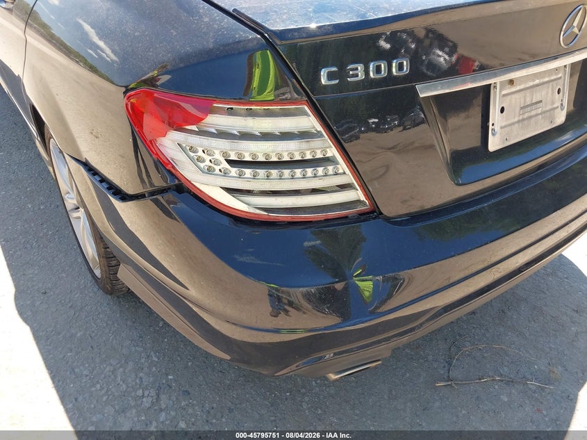 2014 Mercedes-benz C class VIN WDDGF8AB4EG245402 IAAI salvage auction — NORMAL WEAR, Original (Maine), sold $1,500 on 2026-08-11 (photo 6)
