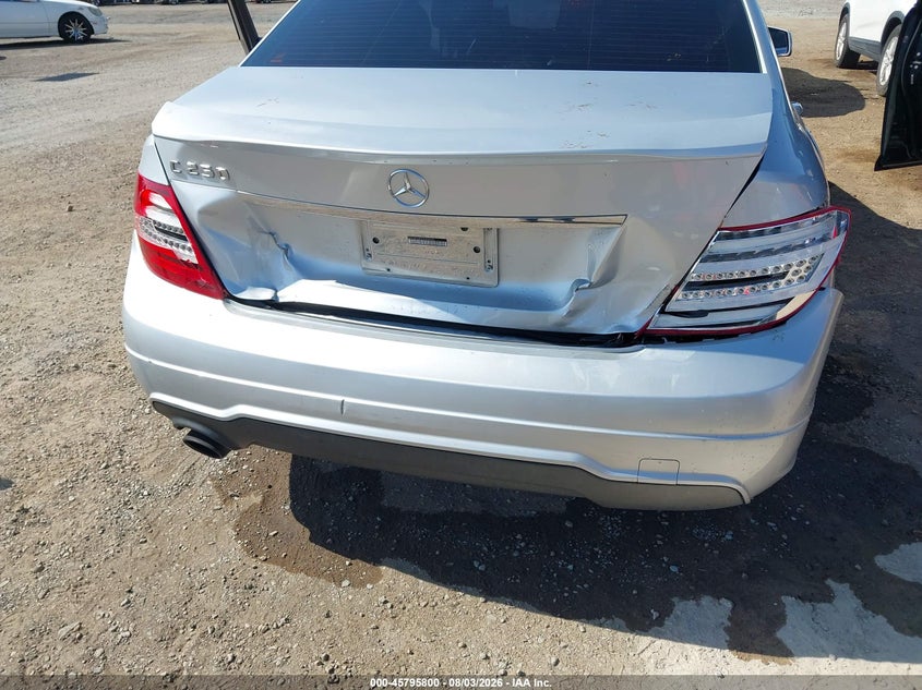 2013 Mercedes-benz C-klasse VIN WDDGF4HB2DA845383 IAAI salvage auction — REAR END, Salvage Title, sold $1,825 on 2026-08-19 (photo 6)