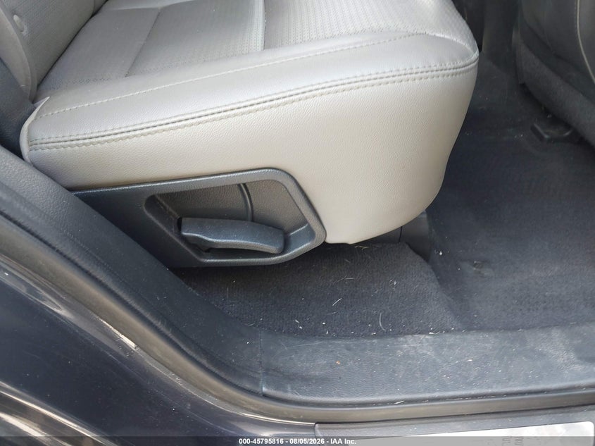 2014 Hyundai Santa fe VIN 5XYZU3LB8EG150644 IAAI salvage auction — FRONT END, Salvage Title, sold $1,400 on 2026-08-27 (photo 8)