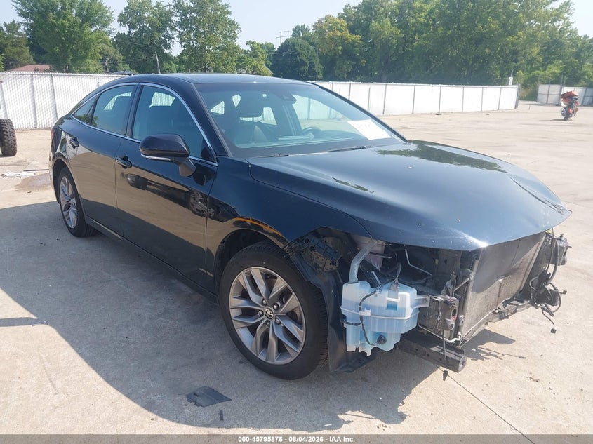 2022 Toyota Avalon VIN 4T1JZ1FBXNU075468 — IAAI salvage auction photo