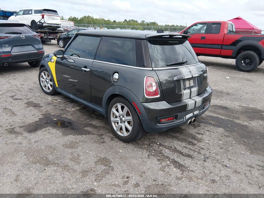2013 Mini Hard top VIN WMWSV3C55DT394051 IAAI salvage auction — NORMAL WEAR, Salvage Title, sold $125 on 2026-08-18 (photo 3)