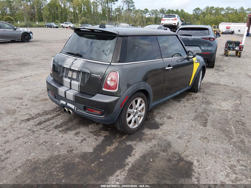 2013 Mini Hard top VIN WMWSV3C55DT394051 IAAI salvage auction — NORMAL WEAR, Salvage Title, sold $125 on 2026-08-18 (photo 4)