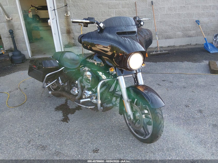 2014 Harley-davidson Street glide VIN 1HD1KRM11EB672231 IAAI salvage auction — REAR END, Salvage Title, sold $3,000 on 2026-09-24 (photo 1)