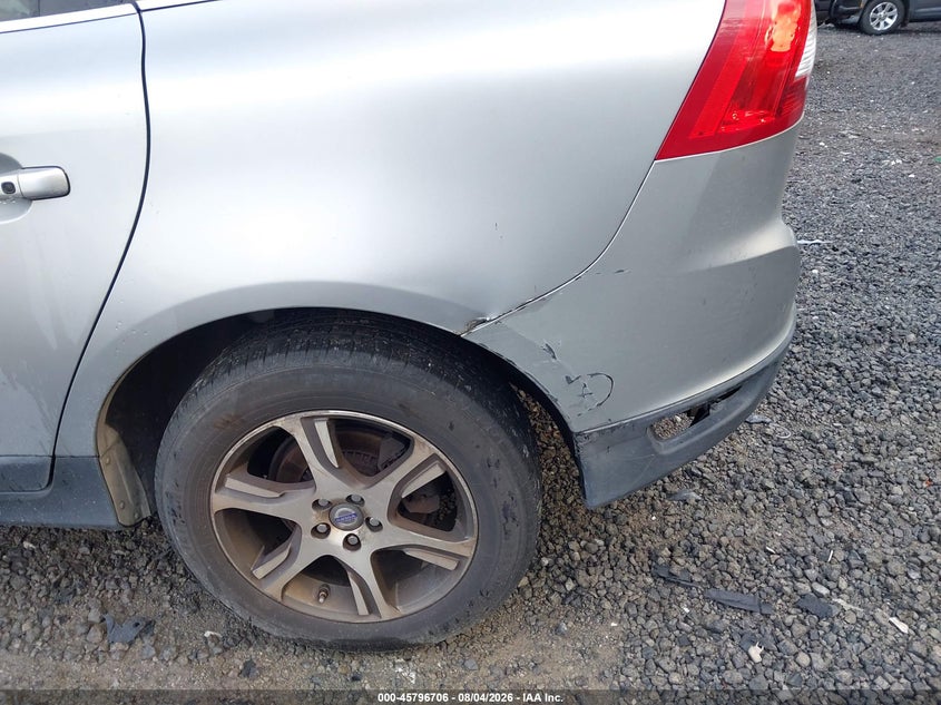 2013 Volvo Xc60 VIN YV4902DZ0D2366835 IAAI salvage auction — NORMAL WEAR, Clear (South Carolina), sold $275 on 2026-08-11 (photo 6)