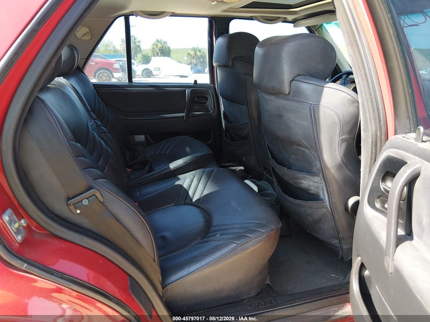 1994 Saab 9000 VIN YS3CN68M2R1003796 IAAI salvage auction — NORMAL WEAR, Clear (Florida), sold $50 on 2026-08-18 (photo 8)