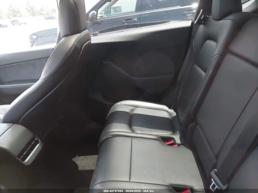 2021 Tesla Model y VIN 5YJYGAEEXMF243752 IAAI salvage auction — REAR END, Wait Title, sold $8,300 on 2026-09-06 (photo 8)