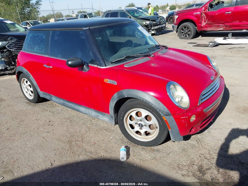 2005 Mini Cooper VIN WMWRC33545TK61724 IAAI salvage auction — NORMAL WEAR, Clear (New Mexico), sold $225 on 2026-08-10 (photo 1)