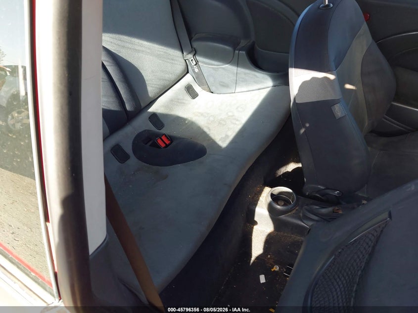 2005 Mini Cooper VIN WMWRC33545TK61724 IAAI salvage auction — NORMAL WEAR, Clear (New Mexico), sold $225 on 2026-08-10 (photo 8)