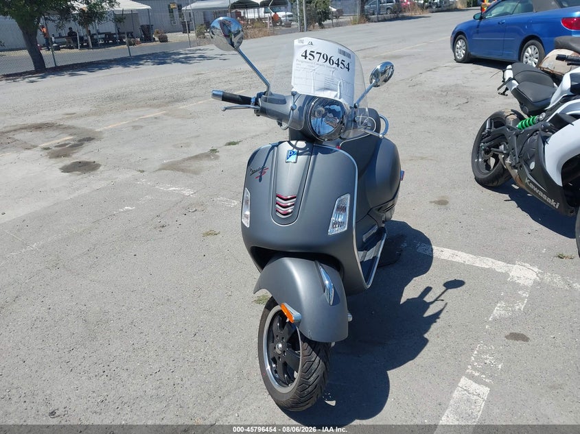 2016 Vespa Gts VIN ZAPM459L7G5101080 IAAI salvage auction — RIGHT REAR, Salvage (California), sold $875 on 2026-08-18 (photo 5)