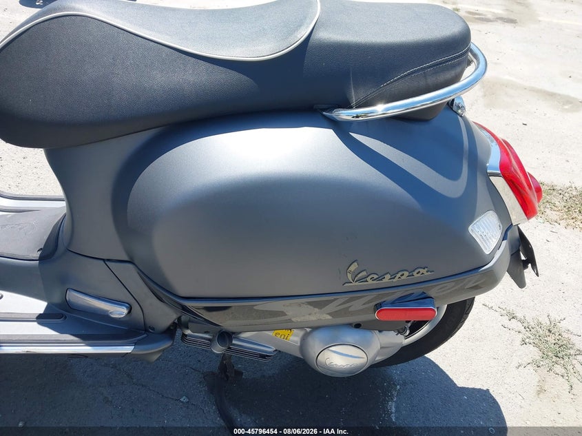 2016 Vespa Gts VIN ZAPM459L7G5101080 IAAI salvage auction — RIGHT REAR, Salvage (California), sold $875 on 2026-08-18 (photo 9)