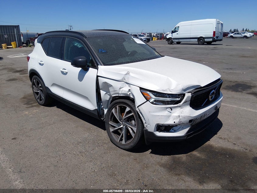 2019 Volvo Xc40 VIN YV4162UM4K2096442 IAAI salvage auction — FRONT END, Wait Title, sold $6,800 on 2026-09-26 (photo 1)