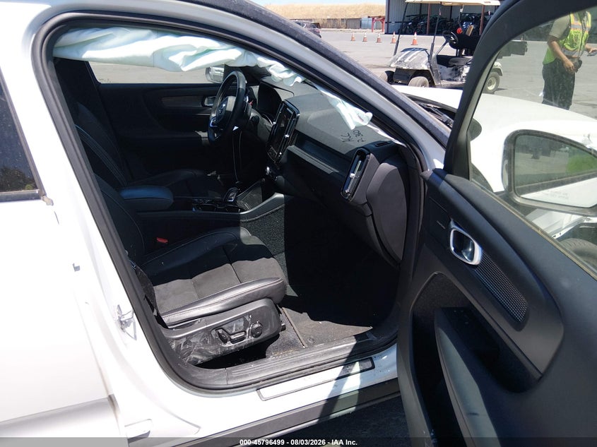 2019 Volvo Xc40 VIN YV4162UM4K2096442 IAAI salvage auction — FRONT END, Wait Title, sold $6,800 on 2026-09-26 (photo 5)