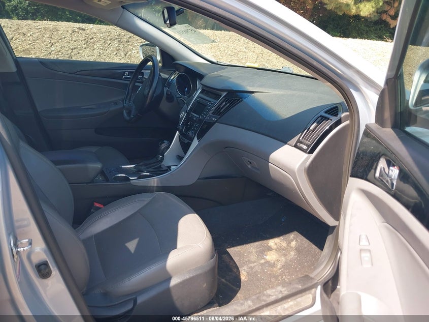 2014 Hyundai Sonata VIN 5NPEC4AC6EH885621 IAAI salvage auction — SIDE, Clear (Indiana), sold $600 on 2026-08-24 (photo 5)