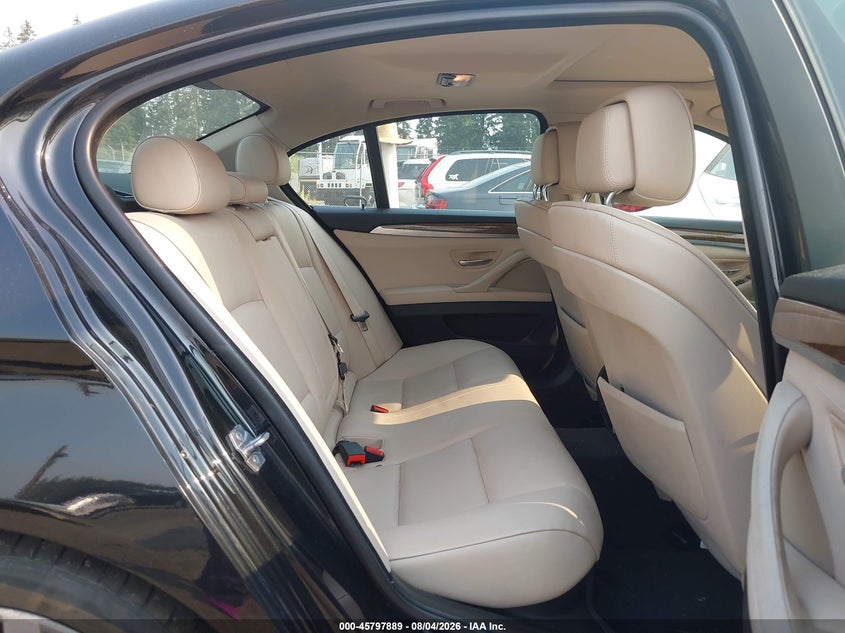 2013 BMW 5er VIN WBAFU7C55DDU71751 IAAI salvage auction — NORMAL WEAR, Wait Title, sold $725 on 2026-08-21 (photo 8)