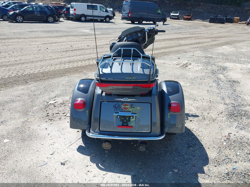 2022 Harley-davidson Tri glide ultra VIN 1HD1MAF13NB852304 IAAI salvage auction — UNKNOWN, Salvage Title, sold $11,400 on 2026-09-01 (photo 6)